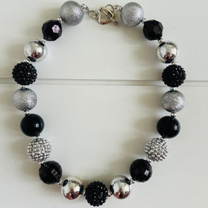 BLACK AND SILVER BUBBLEGUM NECKLACE